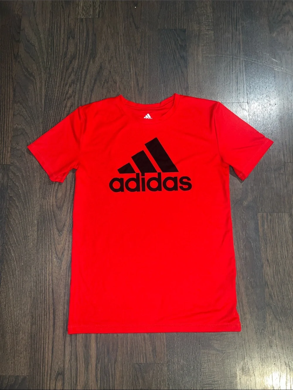 Boys adidas Red and Black Logo Short Sleeve Tee Pair S-M (10/12)